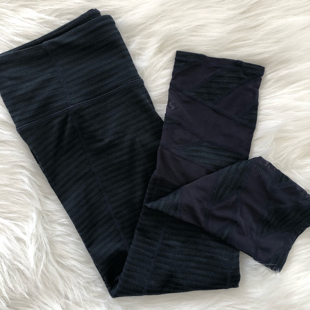 Athleta Mantra Capri Leggings Mesh Cutouts - Picture 3 of 6